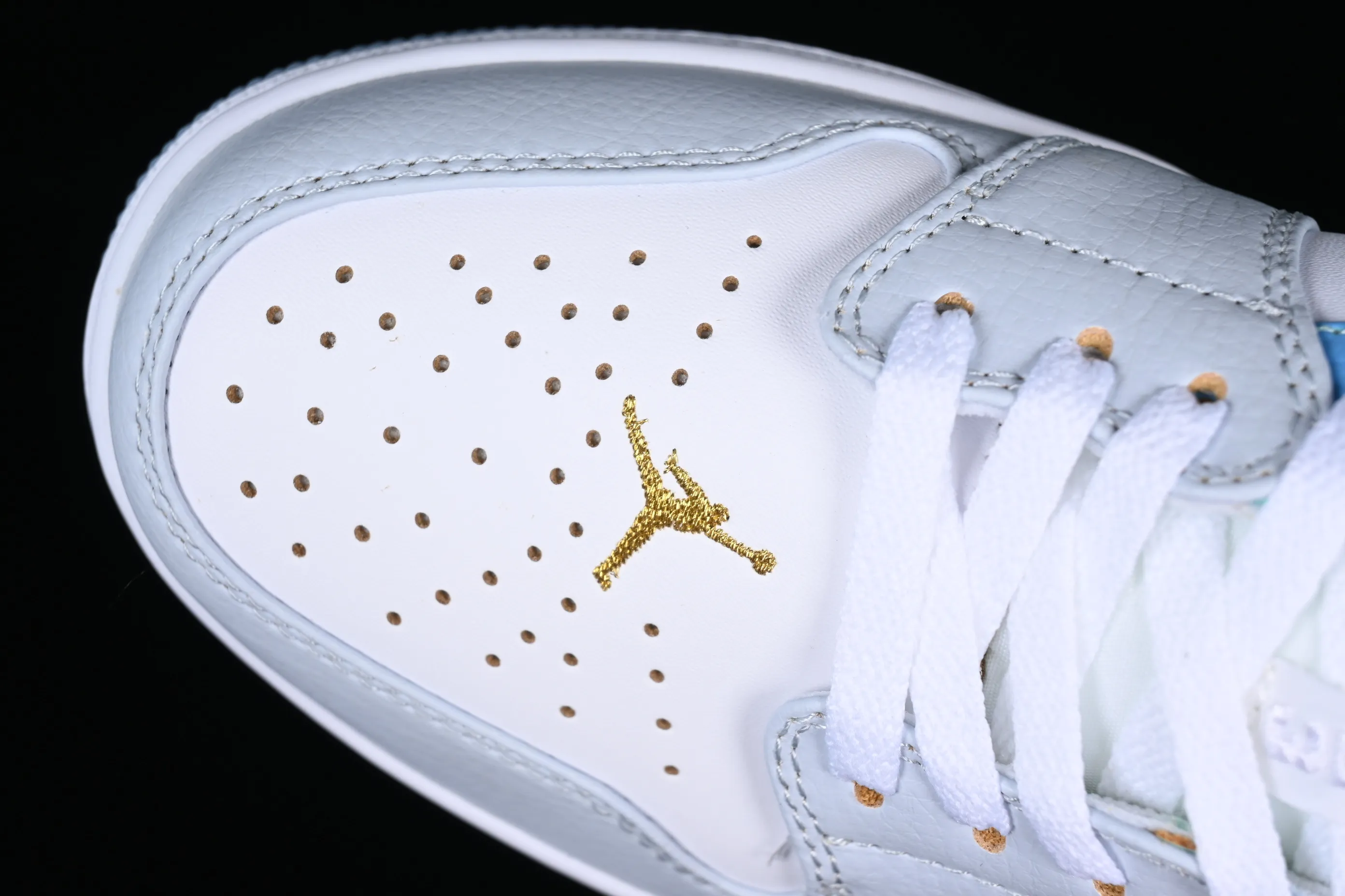 All categories Air Jordan Jordan series basketball shoes Air Jordan 1 Low Z version Air Jordan 1 Low "Emerald Rise" AJ1 Joe 1 white and blue FN8899-131